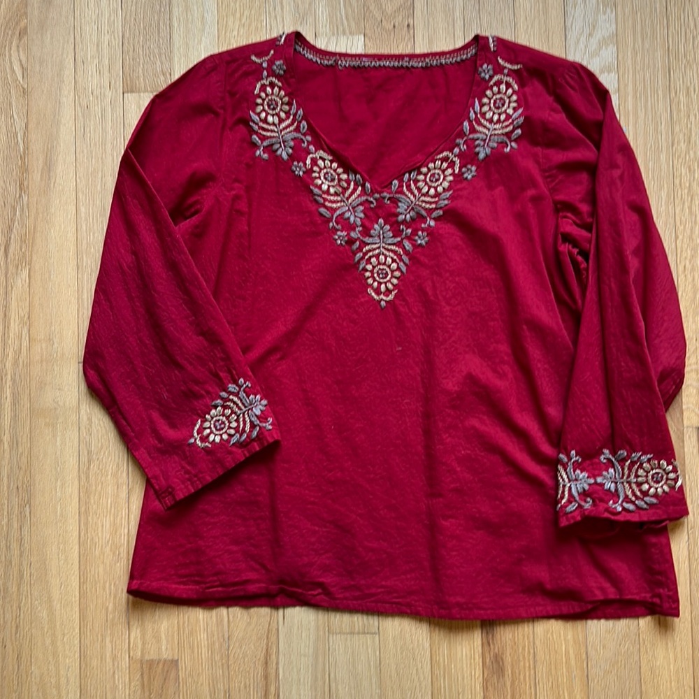 Embroidered Woman’s Top